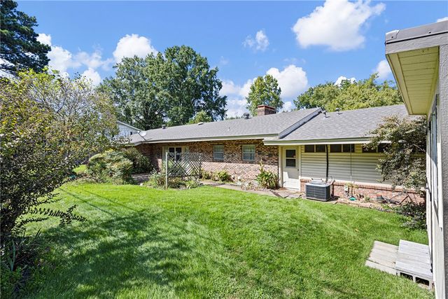 1809 Bradley Lane, Russellville, AR 72801