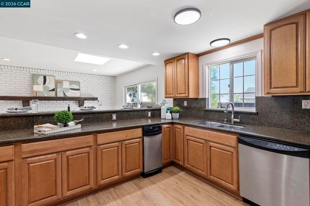 7527 Blue Fox Way, San Ramon, CA 94583