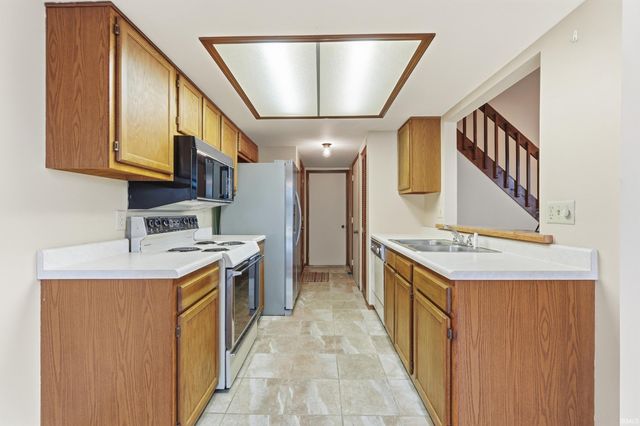 6126 Crofton Drive, Fort Wayne, IN 46835