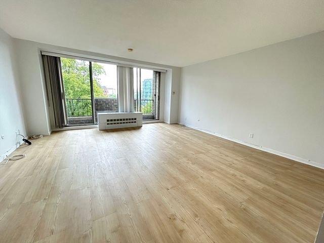 44 Washington St 713, Brookline, MA 02445