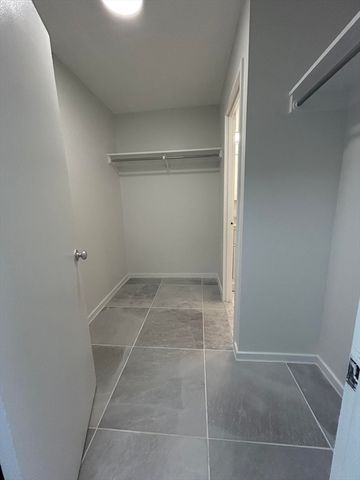 44 Washington St 713, Brookline, MA 02445