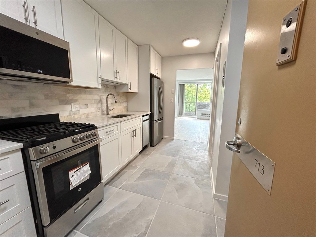 44 Washington St 713, Brookline, MA 02445