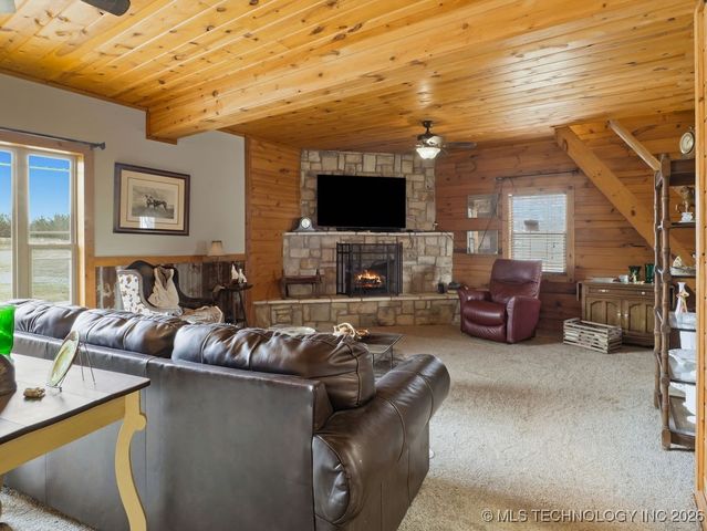 1676 W Folsom, Caney, OK 74533