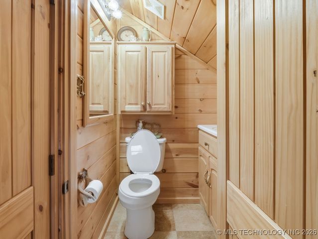 1676 W Folsom, Caney, OK 74533