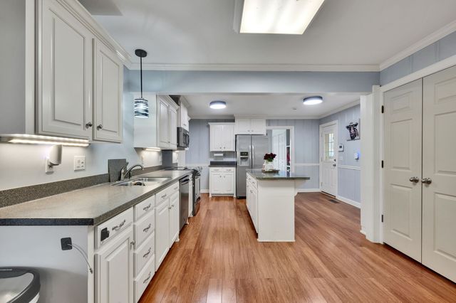 104 DuPont Ave, Waverly, TN 37185