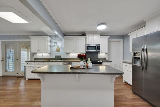 104 DuPont Ave, Waverly, TN 37185