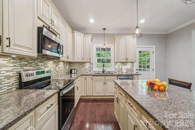 143 Fremont Loop, Mooresville, NC 28115