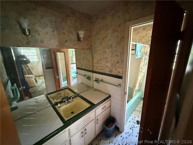 400 Law Road, Fayetteville, NC 28311