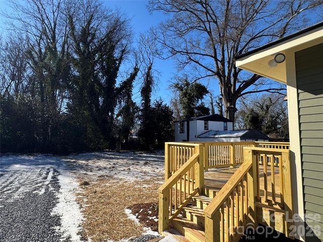 2301 Celia Avenue, Charlotte, NC 28216