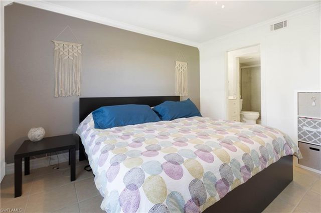 1392 Churchill Cir Apt 103, Naples, FL 34116