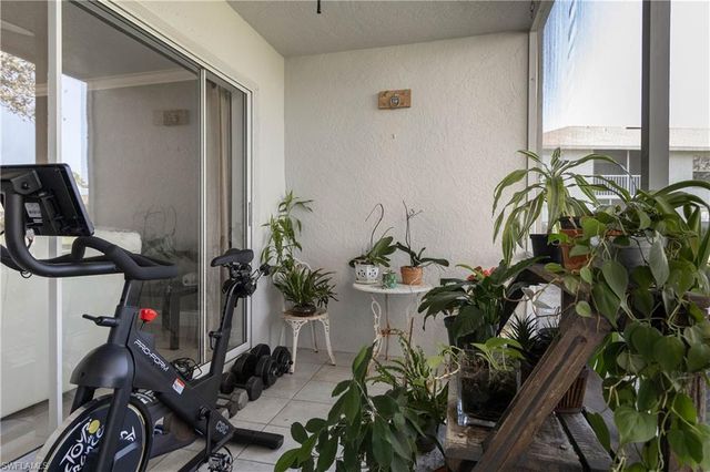 1392 Churchill Cir Apt 103, Naples, FL 34116