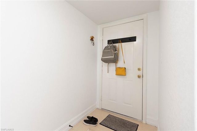 1392 Churchill Cir Apt 103, Naples, FL 34116