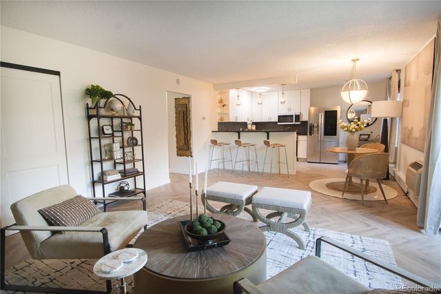 2150 S Vaughn Way 204D, Aurora, CO 80014