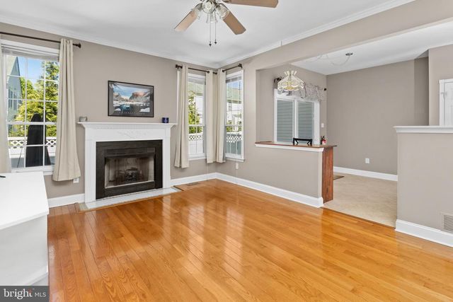 15 BARCLAY CT, Bordentown, NJ 08505