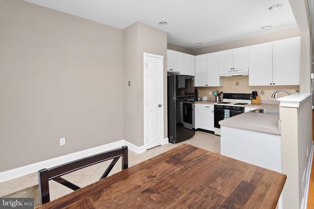 15 BARCLAY CT, Bordentown, NJ 08505