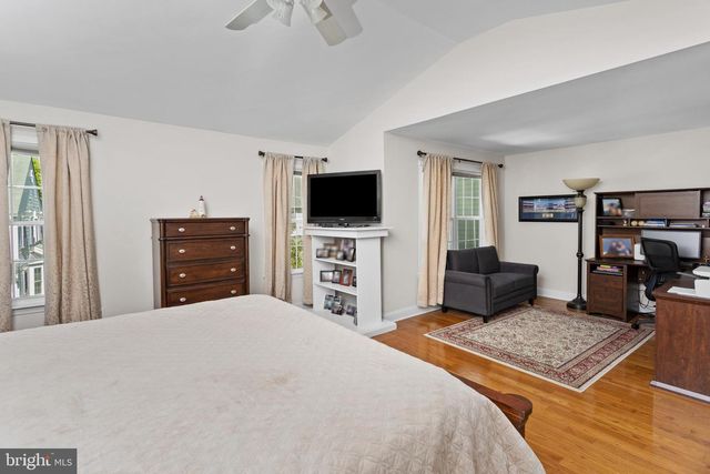 15 BARCLAY CT, Bordentown, NJ 08505