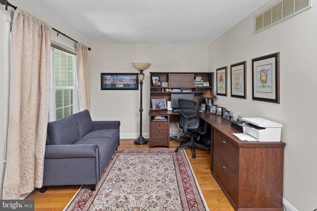 15 BARCLAY CT, Bordentown, NJ 08505