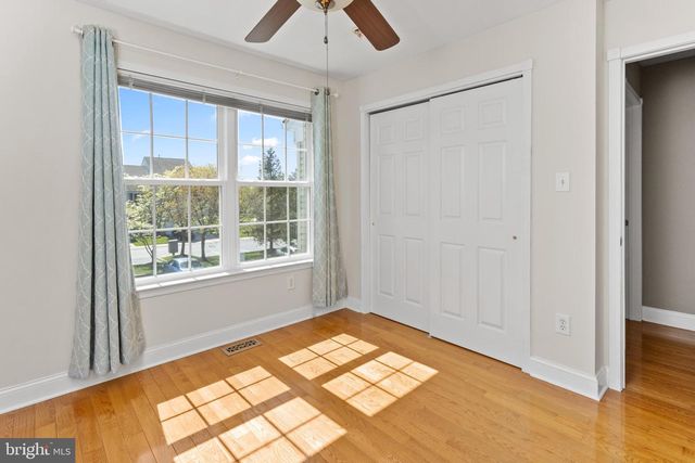 15 BARCLAY CT, Bordentown, NJ 08505