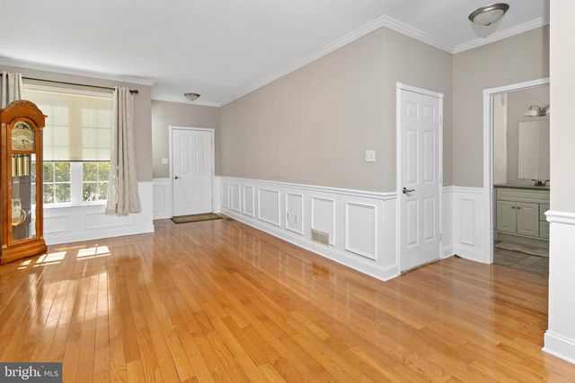 15 BARCLAY CT, Bordentown, NJ 08505