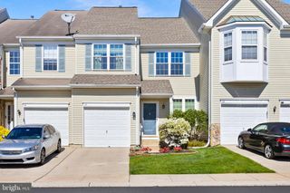 15 BARCLAY CT, Bordentown, NJ 08505