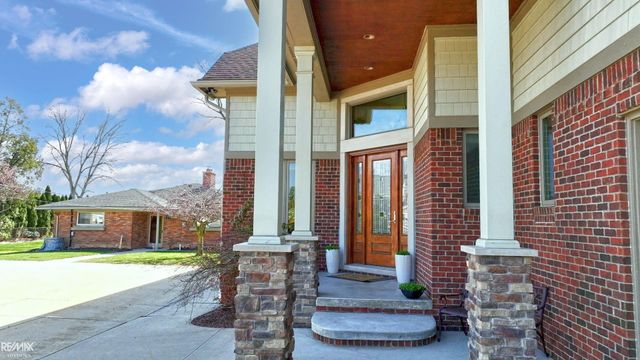 26918 Koerber Street, St Clair Shores, MI 48081