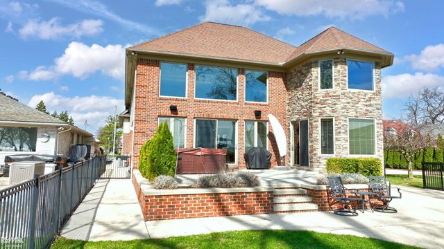 26918 Koerber Street, St Clair Shores, MI 48081