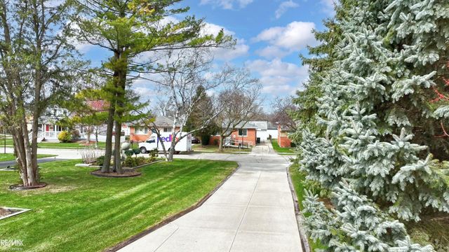 26918 Koerber Street, St Clair Shores, MI 48081