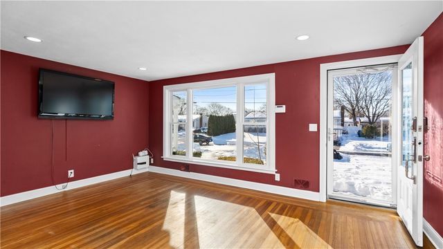 96 Moccasin Drive, Warwick, RI 02889