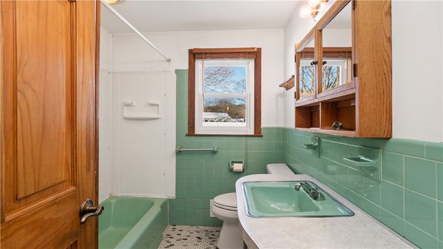 96 Moccasin Drive, Warwick, RI 02889