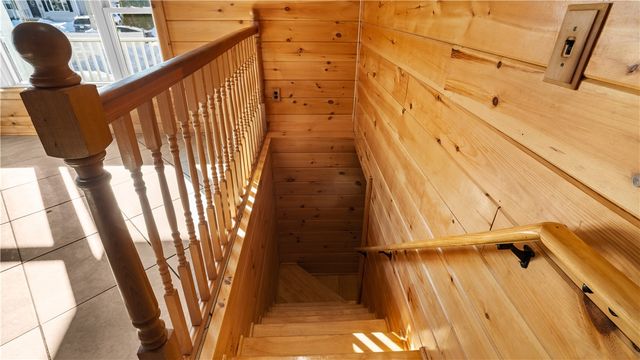 96 Moccasin Drive, Warwick, RI 02889