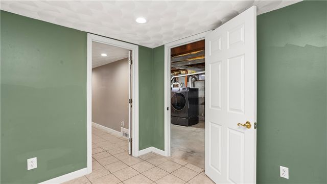 96 Moccasin Drive, Warwick, RI 02889