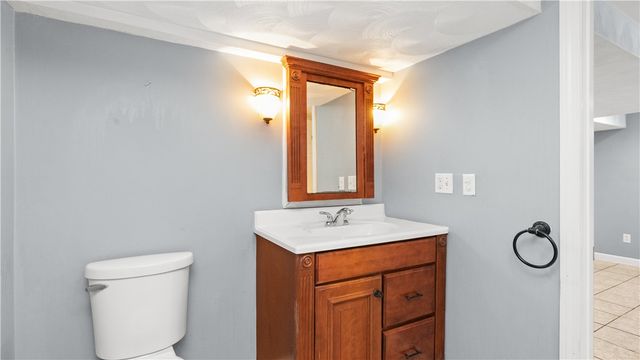 96 Moccasin Drive, Warwick, RI 02889