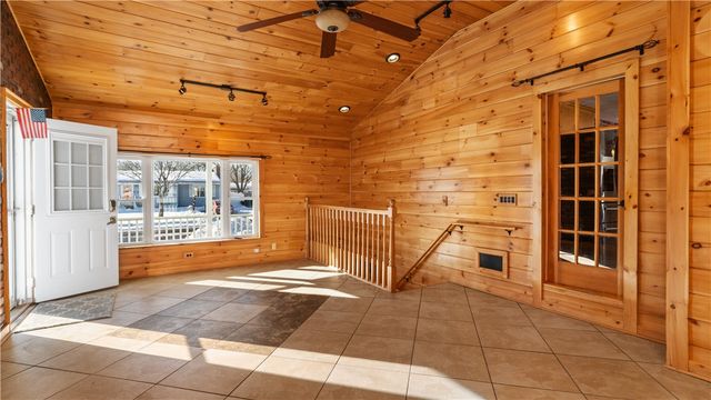 96 Moccasin Drive, Warwick, RI 02889