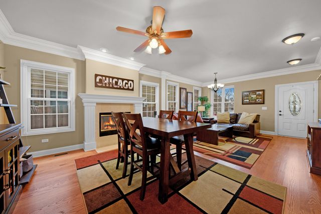 844 N Ellsworth Street, Naperville, IL 60563
