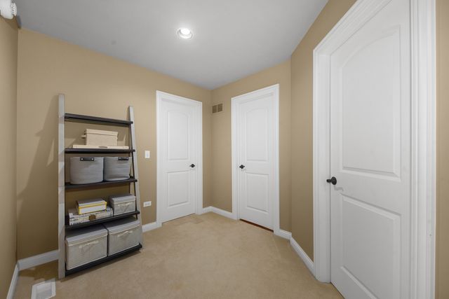 844 N Ellsworth Street, Naperville, IL 60563