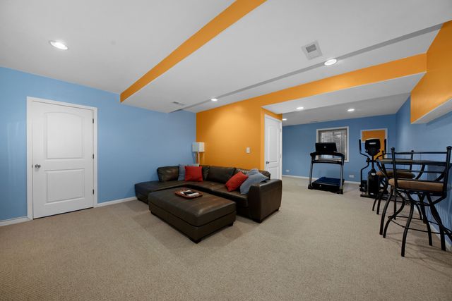 844 N Ellsworth Street, Naperville, IL 60563
