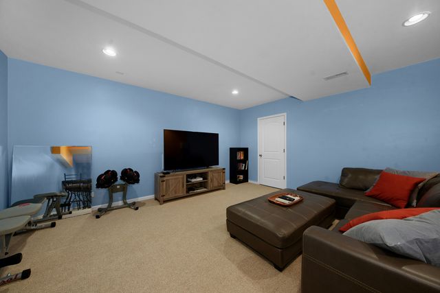 844 N Ellsworth Street, Naperville, IL 60563
