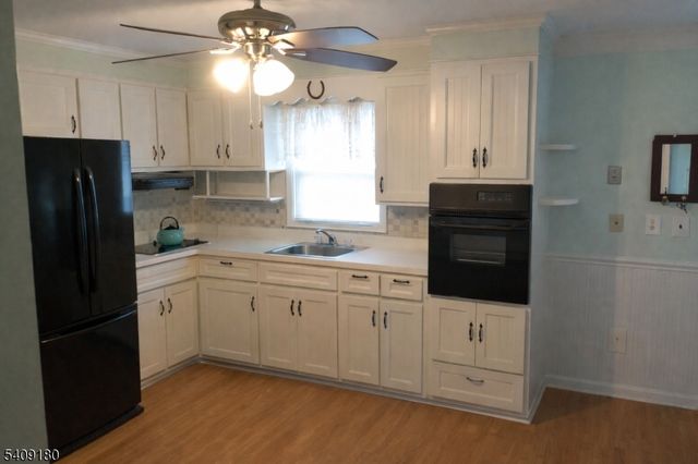 11 Juniper Dr, Readington Twp., NJ 08889