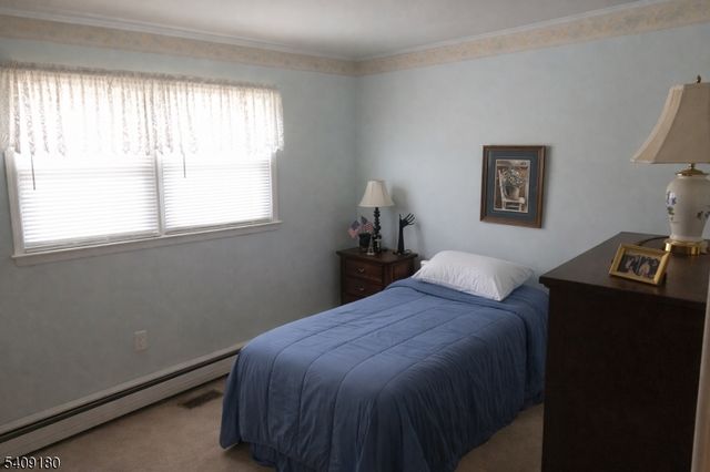 11 Juniper Dr, Readington Twp., NJ 08889