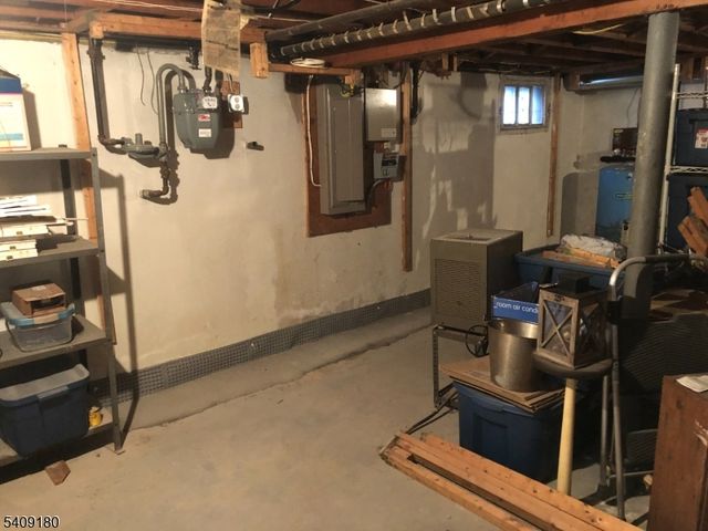 11 Juniper Dr, Readington Twp., NJ 08889