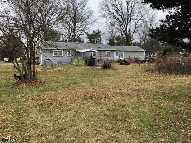 11 Juniper Dr, Readington Twp., NJ 08889