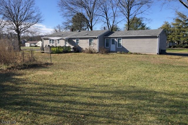 11 Juniper Dr, Readington Twp., NJ 08889