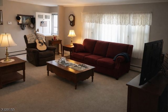 11 Juniper Dr, Readington Twp., NJ 08889