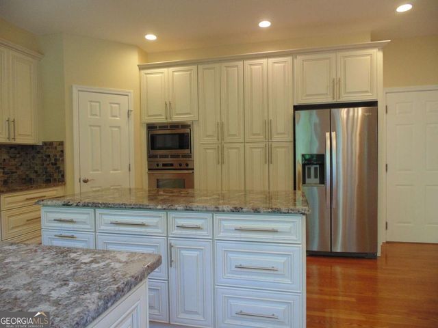 3895 Deauville Way, Cumming, GA 30041