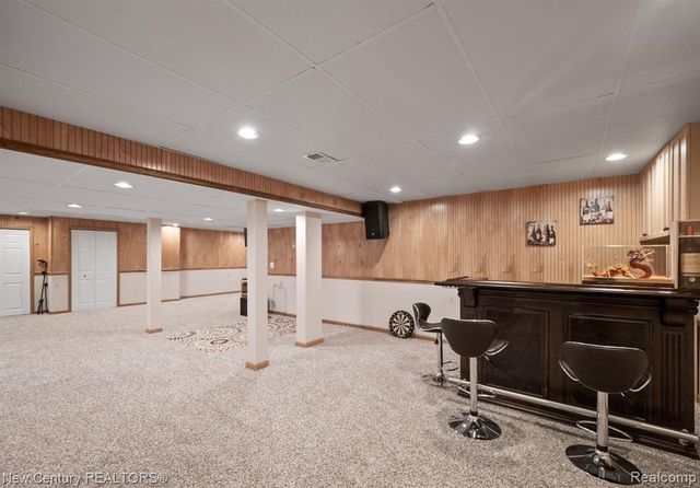 1075 Redding Drive, Troy, MI 48098
