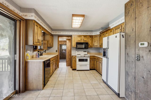 8526 SE 70th Terrace, Baxter Springs, KS 66713