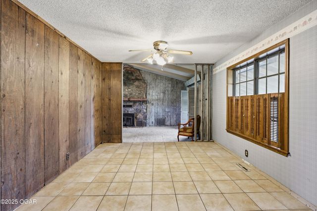 8526 SE 70th Terrace, Baxter Springs, KS 66713