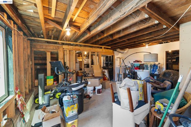 5146 Camden St, Oakland, CA 94619