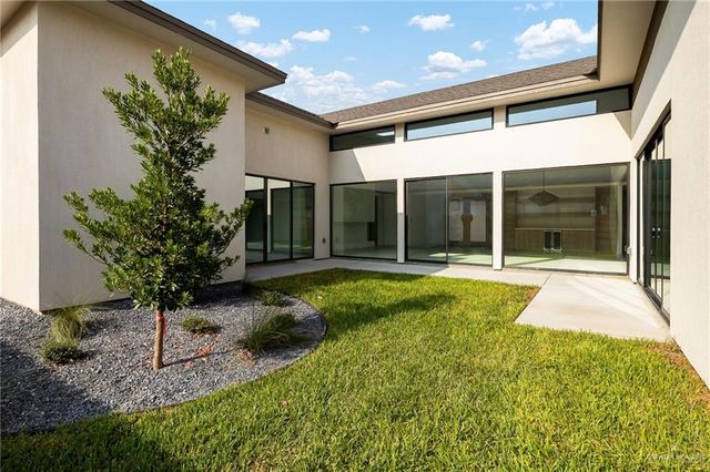 9818 N 24th Lane, Mcallen, TX 78504