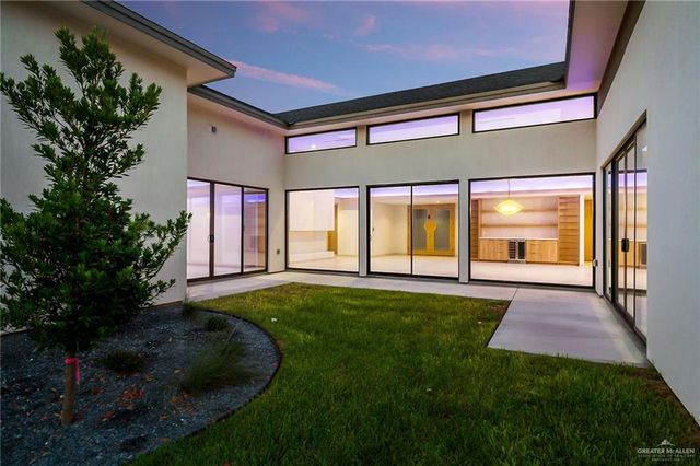 9818 N 24th Lane, Mcallen, TX 78504